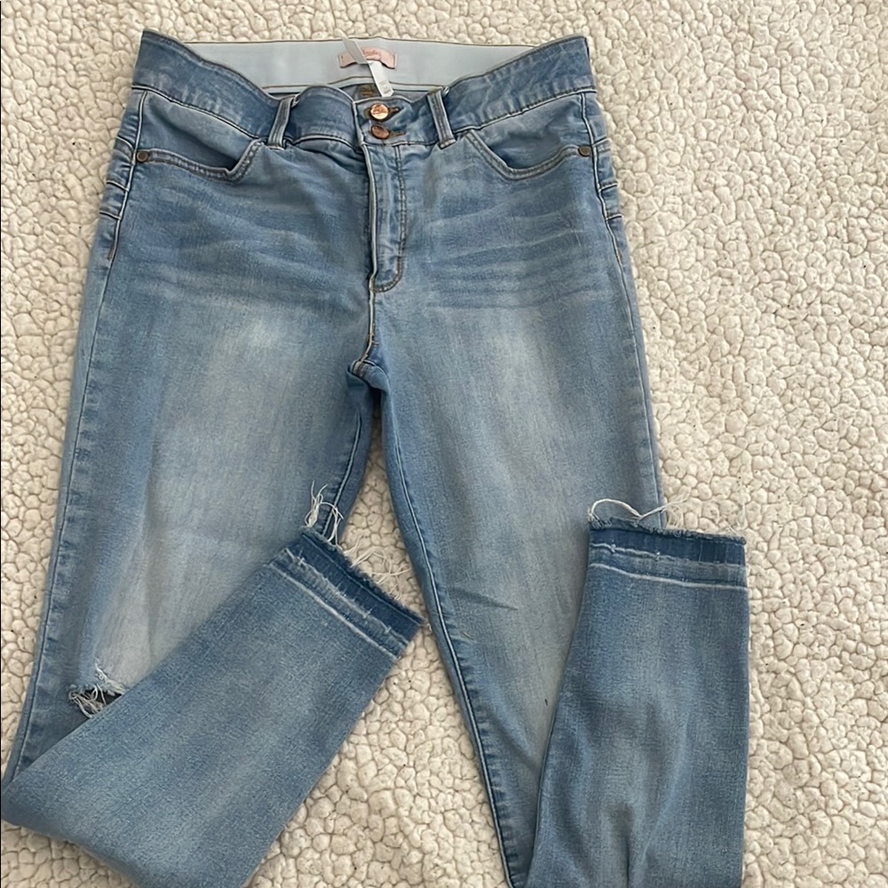 Candie's Blue Ankle Cropped Jeans with Stretch Fit